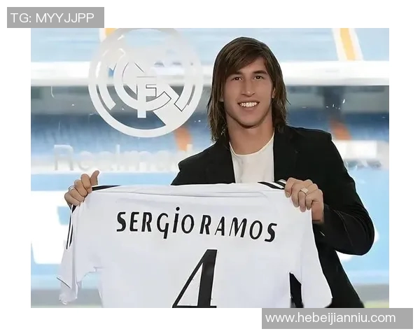 足球明星短袖皇马紫款球衣热销让你在球场上尽显风采与个性